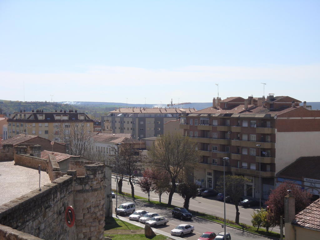 Apartamentos La Muralla Замора Екстериор снимка